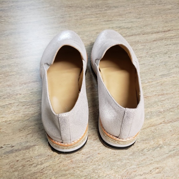 Beautiful Silver slide on espadrille - Picture 8 of 14